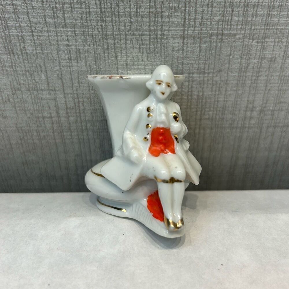 Vtg 1940-50's Occupied Japan Mini Porcelain Vase Small Figurine Colonial Man Was